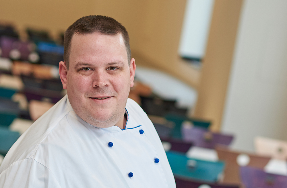 files/Portraets/Dennis Bäuerle - final Website 1000x656.jpg